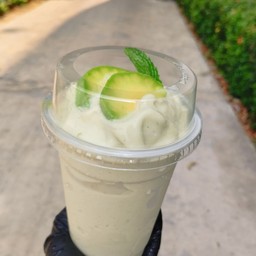 อะโวคาโด้นมสดสมูทตี้