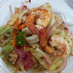 ยำมาม่ารวม.ใช้มะนาวลูกสดๆยำทุกเมนูจ้า