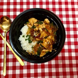 ข้าวไก่ผัดซอสเทอริยากิ