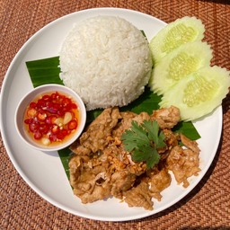 โปร ข้าวหมูกระเทียมเศรษฐี(ข้าวหอมมะลิ)