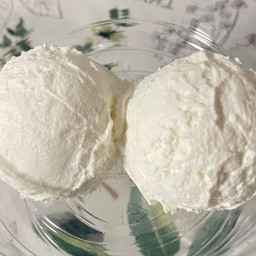 กรีกโยเกิร์ตธรรมชาติ 2 สกู๊ป 140 กรัม+น้ำผึ้ง