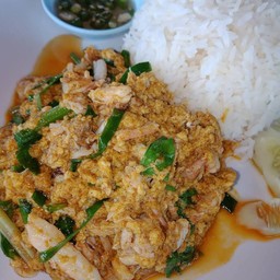 ข้าวผงกระหรี่เนื้อปู