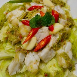 ไข่หมึกสดๆ นึ่งมะนาว ไข่หมึกกล้วย