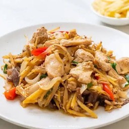 ข้าวราดผัดขิง