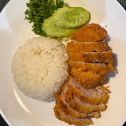 ข้าวไก่ทอดกรอบรสสไปซี่