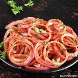 Fresh Onion Chilli Salad