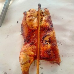 ไก่ย่างครึ่งตัว