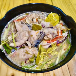 ต้มยำปลานิล ใส่ใบมะขามอ่อน