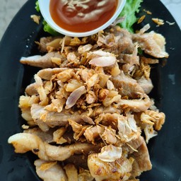 เนื้อทอดกระเทียม