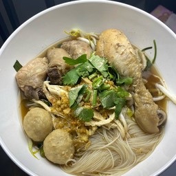 ก๋วยเตี่ยวไก่