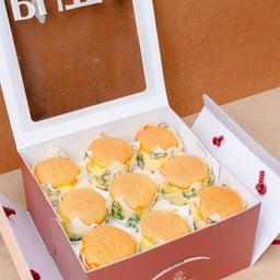 Giftset chiffon  มะพร้าว 9 ชิ้น (หมายเหตุ เลือกคละรสหรือเป็นวนิลาหรือใบเตยหรือเผือกได้ค่ะ)