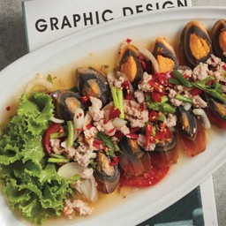 ยำไข่เยี่ยวม้า หมูสับ