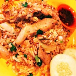 ข้าวผัดแจ่ว