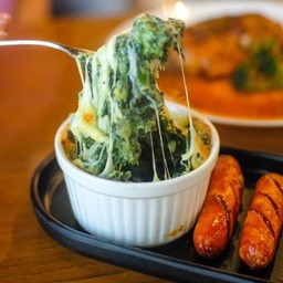 ผักโขมอบชีส