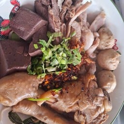 ร้านก๋วยเตี๋ยวเรืออยุธยาสูตรดั้งเดิม หน้าเซเว่นดวงกมล