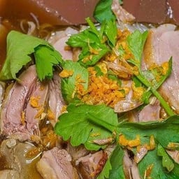 ทิวาก๋วยเตี๋ยวเป็ดพะโล้