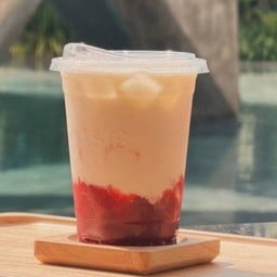 สตอเบอร์รี่มิ้ลค์