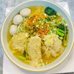 บะหมี่เกี๊ยวน้ำใส