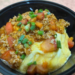 ข้าวไข่ข้น หมูสับผัดซอสมะเขือเทศ