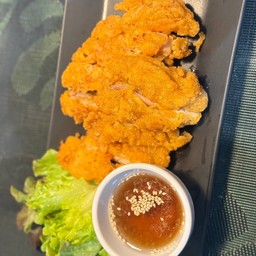 ไก่ทอดกรอบซอสน้ำปลา (กับข้าว)