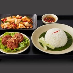 ชุดเนื้อปูผัดพริกขี้หนูราดข้าว+หมูก้อนทอด
