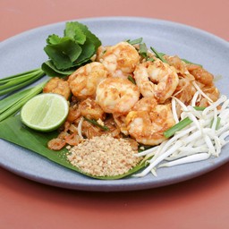 ผัดไทยกุ้งสด