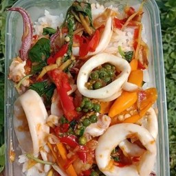 ผัดฉ่าราดข้าว