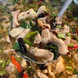 ต้มแซ่บเอ็นไก่