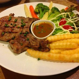 สเต็กเนื้อ ซอสบาบีคิวสไปซี่