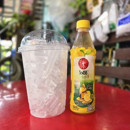 โออิชิสีเหลือง+น้ำแข็งเปล่าแก้วโอ่ง