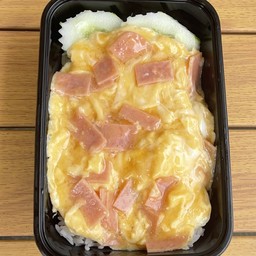 ข้าวไข่ข้นแฮม