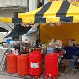 ปัง-ติม-ชา สมูทตี้ ( ไอติม ปังปิ้ง ชากาแฟ ผลไม้สมูทตี้  ) ตลาดบางใหญ่