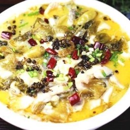 หม้อไฟปลาเก๋าผักกาดดอง เสฉวน