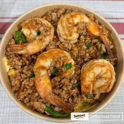 กระเพรากุ้งหมูสับ+ไข่ข้น