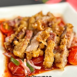 ยำนัวหมูทอด