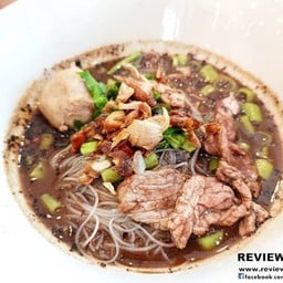 เส้นหมี่น้ำตกเนื้อ