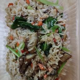 ข้าวผัดพริกขี้หนูปลาทู