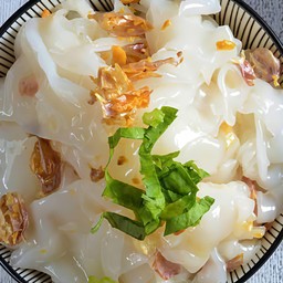 เส้นใหญ่ลวก