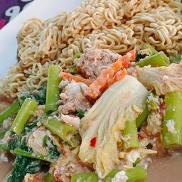 สุกี้มาม่าหมูสับน้ำขลุกขลิก