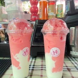 ยูริ กาแฟปัจจุบัน (กาแฟสด)