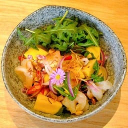 อาหารไทยฟิวชั่น by Ojisan Yummy
