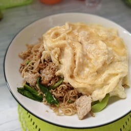 หยาหยีกระทะแตก