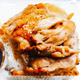 ข้าวหน้าไก่ย่างเทอริยากิ อิ่มคุ้ม