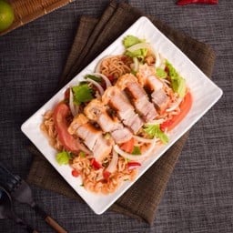 ยำมาม่าสามเกลอ