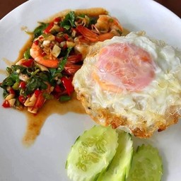ข้าวกระเพรากุ้ง