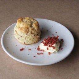 เบคอนชีสสโคน