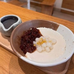 Beancurd Blacksesame เต้าฮวยซุปงาดำ