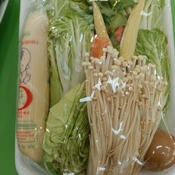 ตำกล้วยเงินล้าน สูตรกาฬสินธิ์ุแซ่บเว่อร์ อาหารตามสั่งกระเพรารสแซ่บ,ผลไม้สดพร้อมทาน สามปอ สาขา2