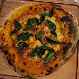 Margherita pizza