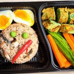 ข้าวคลุกน้ำพริก.byบ้านเขียว